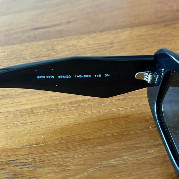 Authentic Prada cat eye sunglasses ~ no flaws - Picture 6 of 7